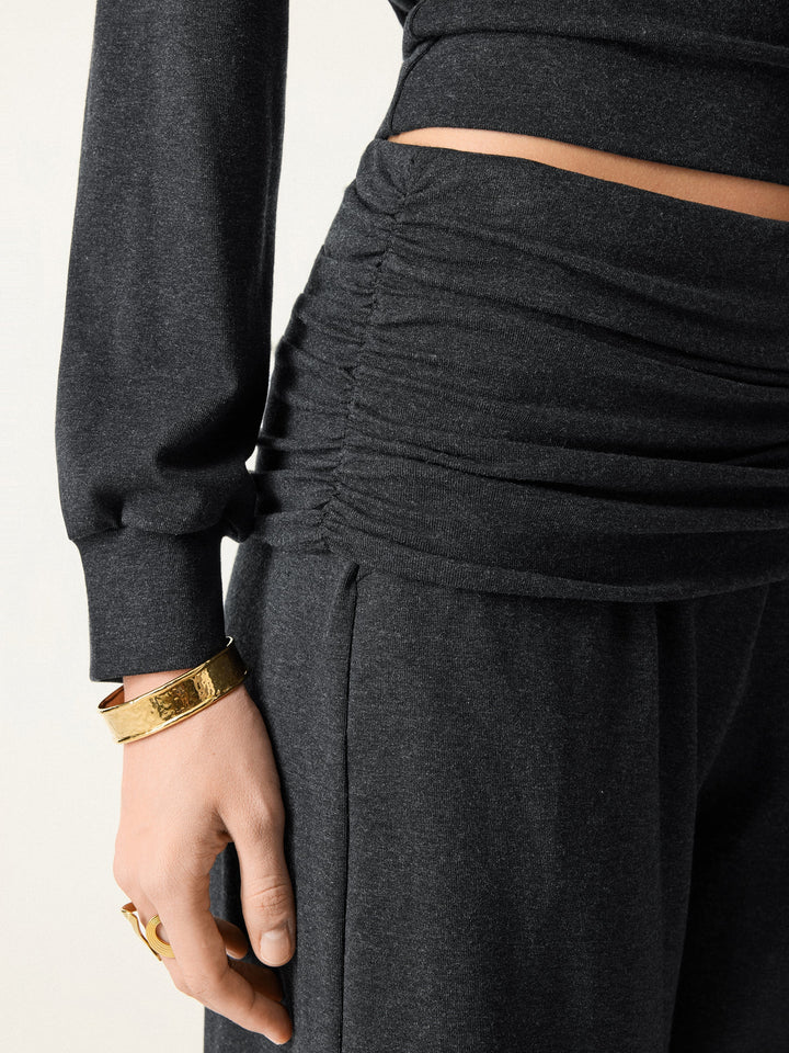 Naadmaastricht | Tweedelige Set met Boothals en Wijde Pijpen – met Zakken