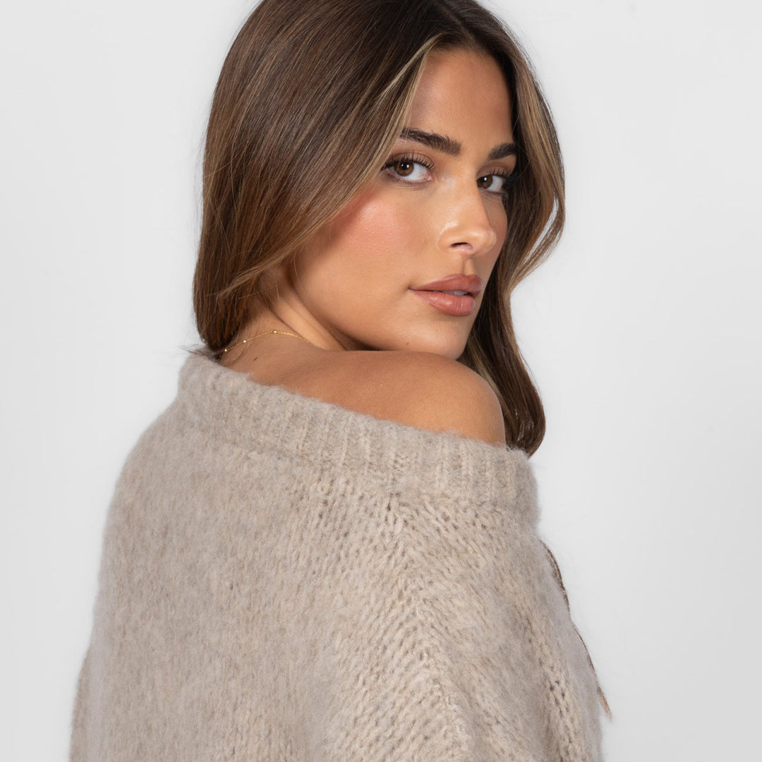 Naadmaastricht | Ultra-Zachte Off-Shoulder Knit