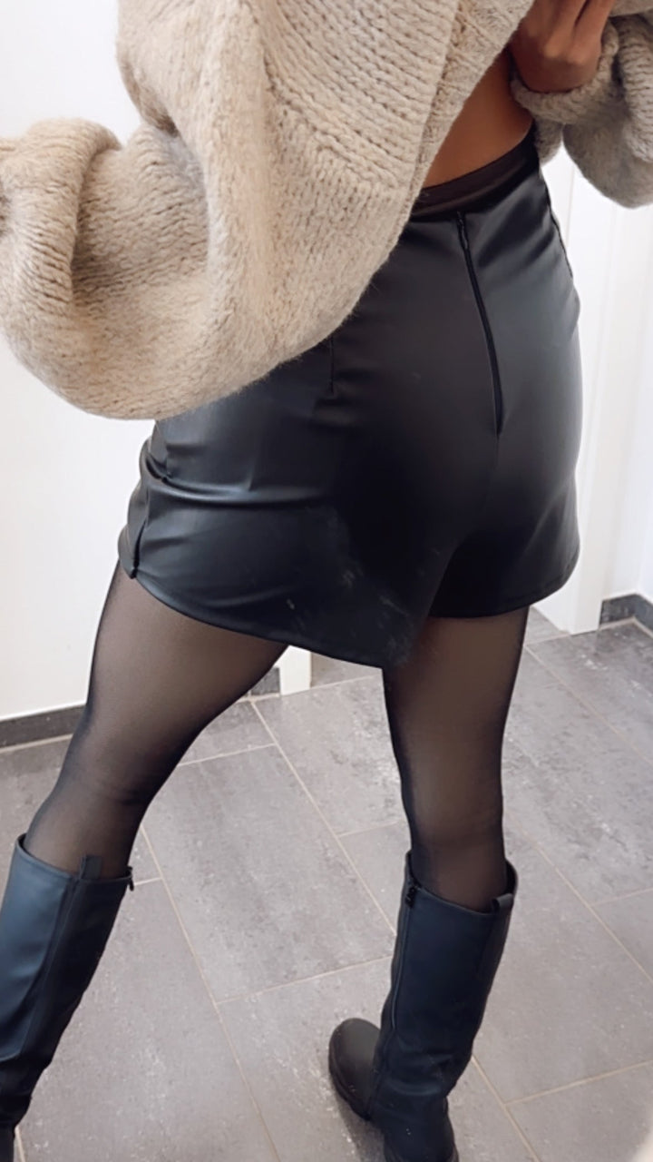 Naadmaastricht | Broek-rok in lederlook / zwart