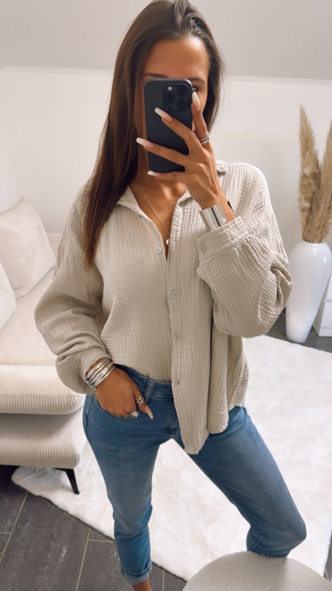 Naadmaastricht | Korte oversized mousseline blouse / beige