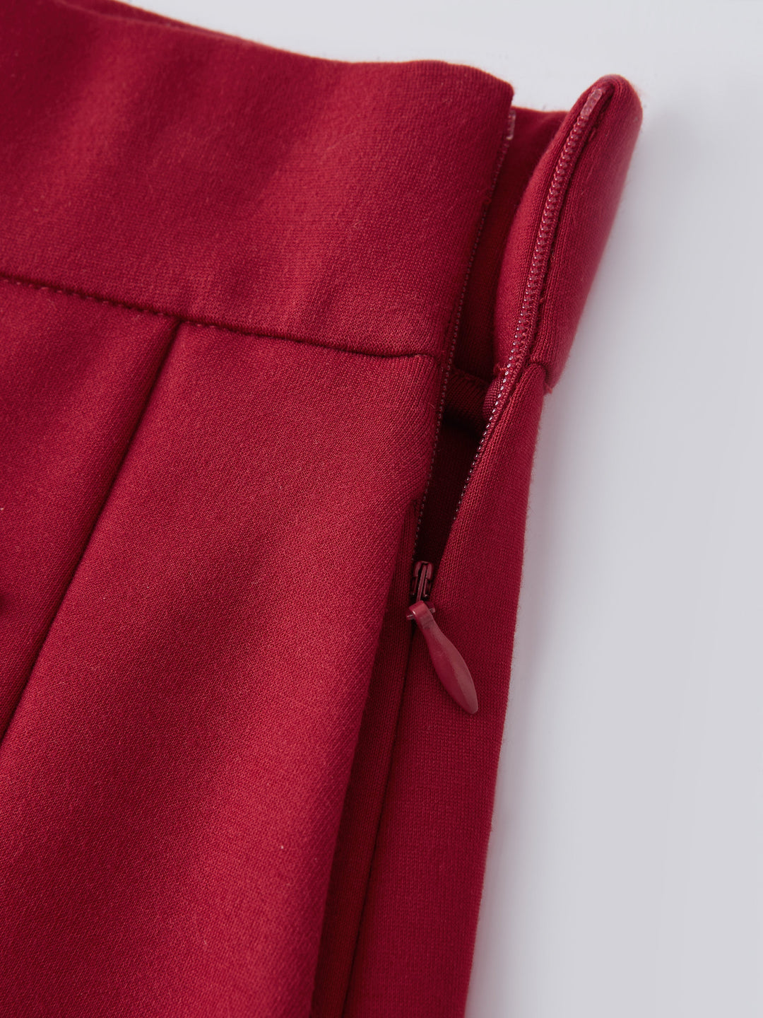 Naadmaastricht | Geplooide Midi A-Lijn Rok met Kikkerknopen-Detail